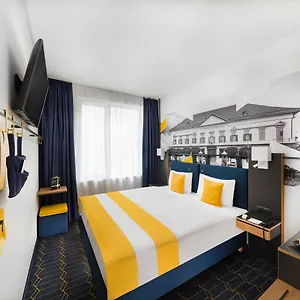 *** Hotel D8 Hungria