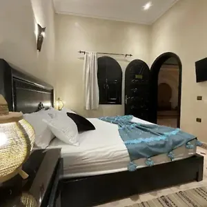 https://riad-hanafi-4.marrakeshhotelsmorocco.com