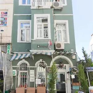 Taksim House Хостел